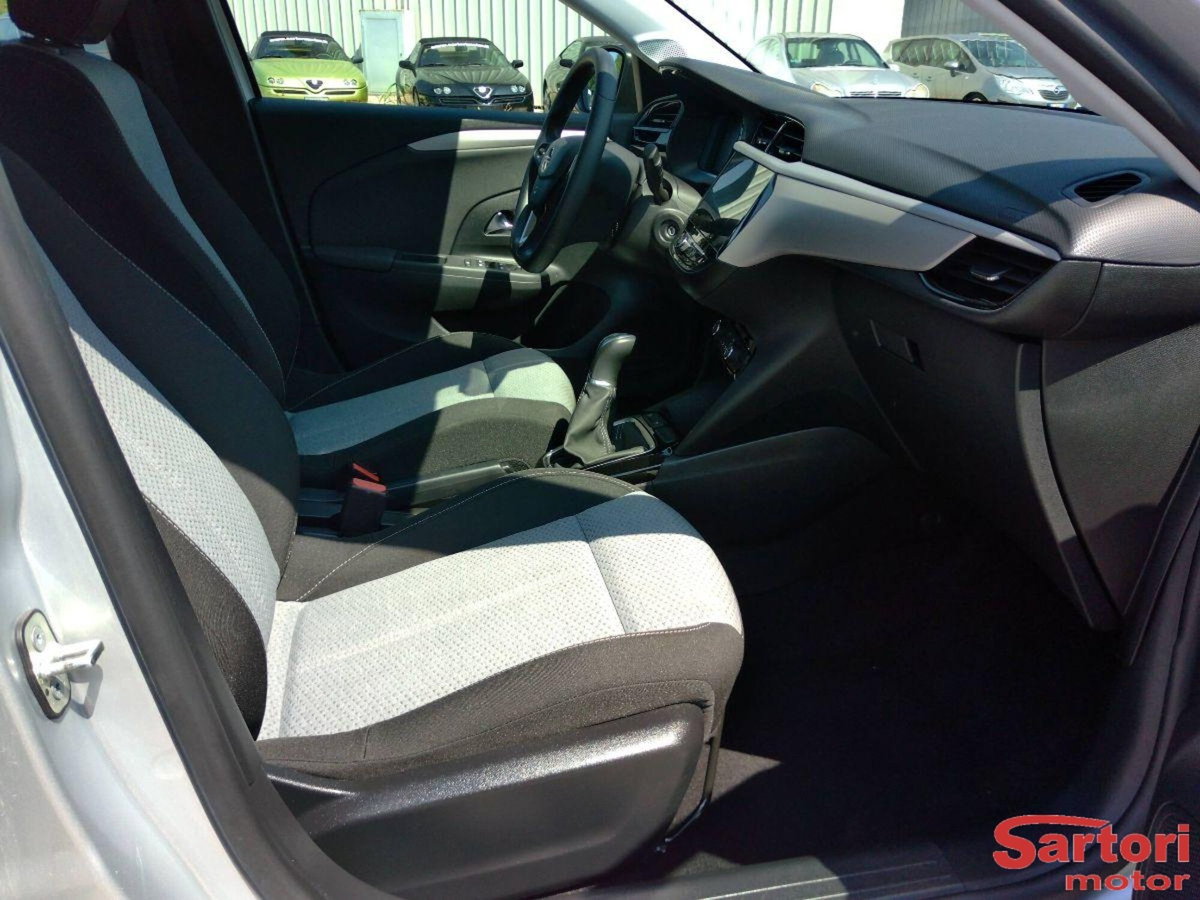 Opel Corsa 1.2 Edition (8)