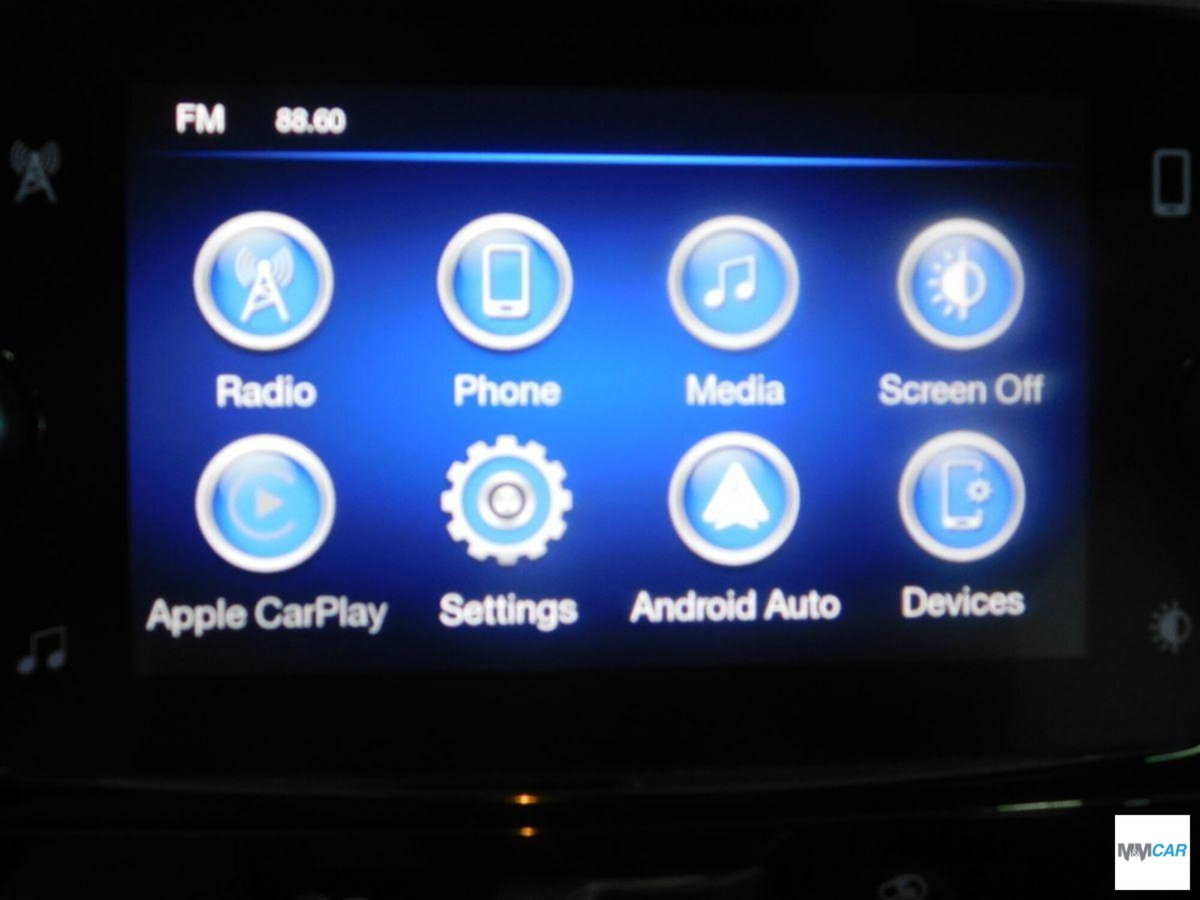 Lancia Ypsilon 1.0 FireFly 5 porte S&S Hybrid Ecochic Gold (13)