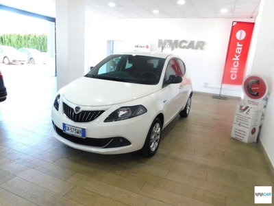 Lancia Ypsilon 1.0 FireFly 5 porte S&S Hybrid Ecochic Gold (2)