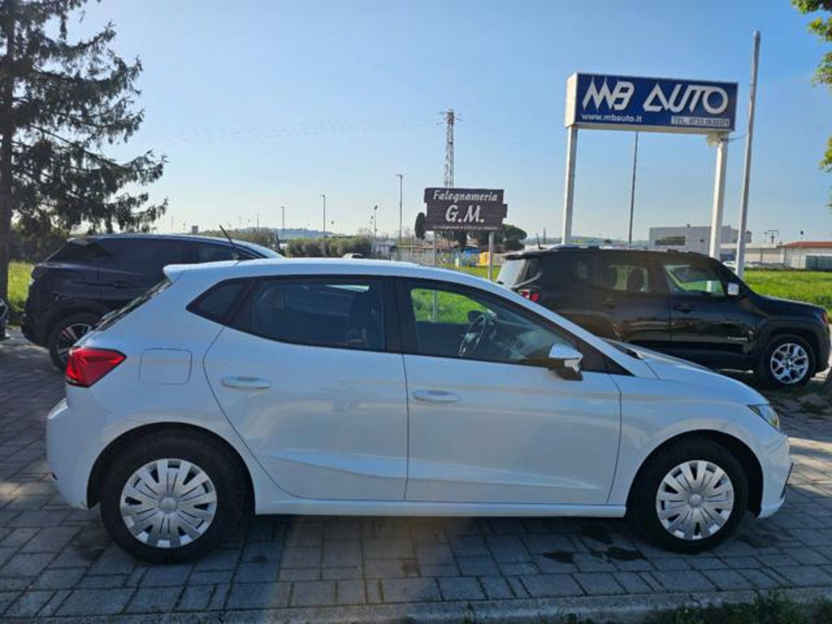 SEAT Ibiza 1.0 TGI 5 porte Business (6)