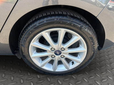 Ford Fiesta 1.5 TDCi 5 porte Vignale (9)