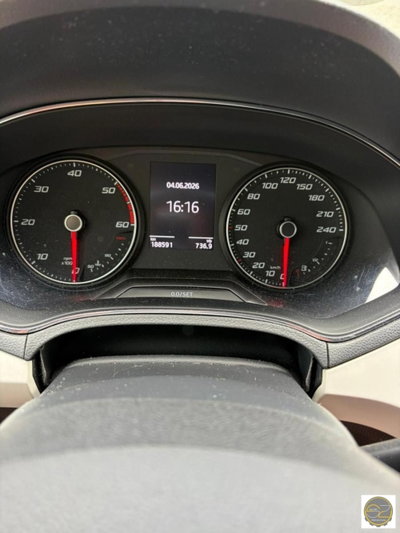 SEAT Arona 1.6 TDI 95 CV XCELLENCE (5)