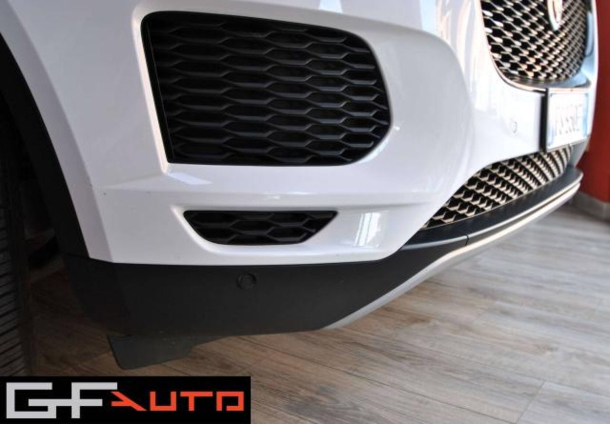 Jaguar E-Pace 2.0 AWD aut. SE (11)