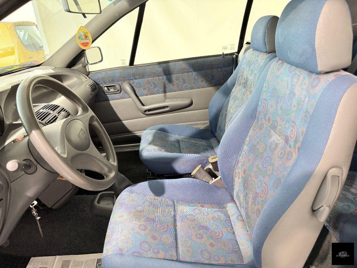 Fiat Punto 1.2i cat 3 porte EL (11)