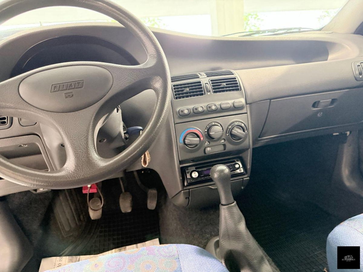 Fiat Punto 1.2i cat 3 porte EL (13)