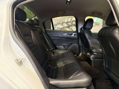 Alfa Romeo Giulia 2.2 t Veloce Q4 210cv auto (11)