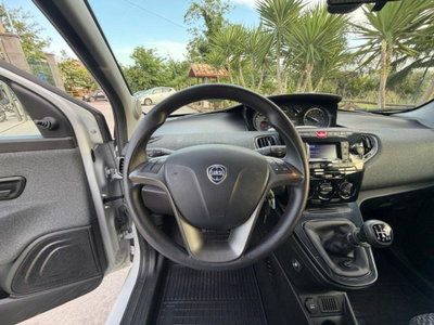 Lancia Ypsilon 1.0 FireFly 5 porte S&S Hybrid Gold Plus (12)