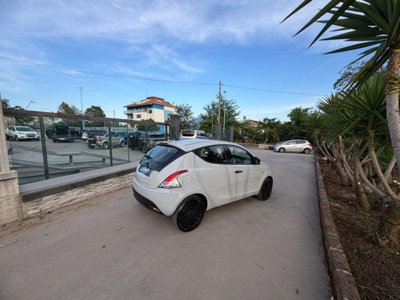 Lancia Ypsilon 1.0 FireFly 5 porte S&S Hybrid Gold Plus (4)