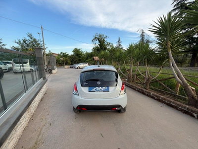 Lancia Ypsilon 1.0 FireFly 5 porte S&S Hybrid Gold Plus (5)