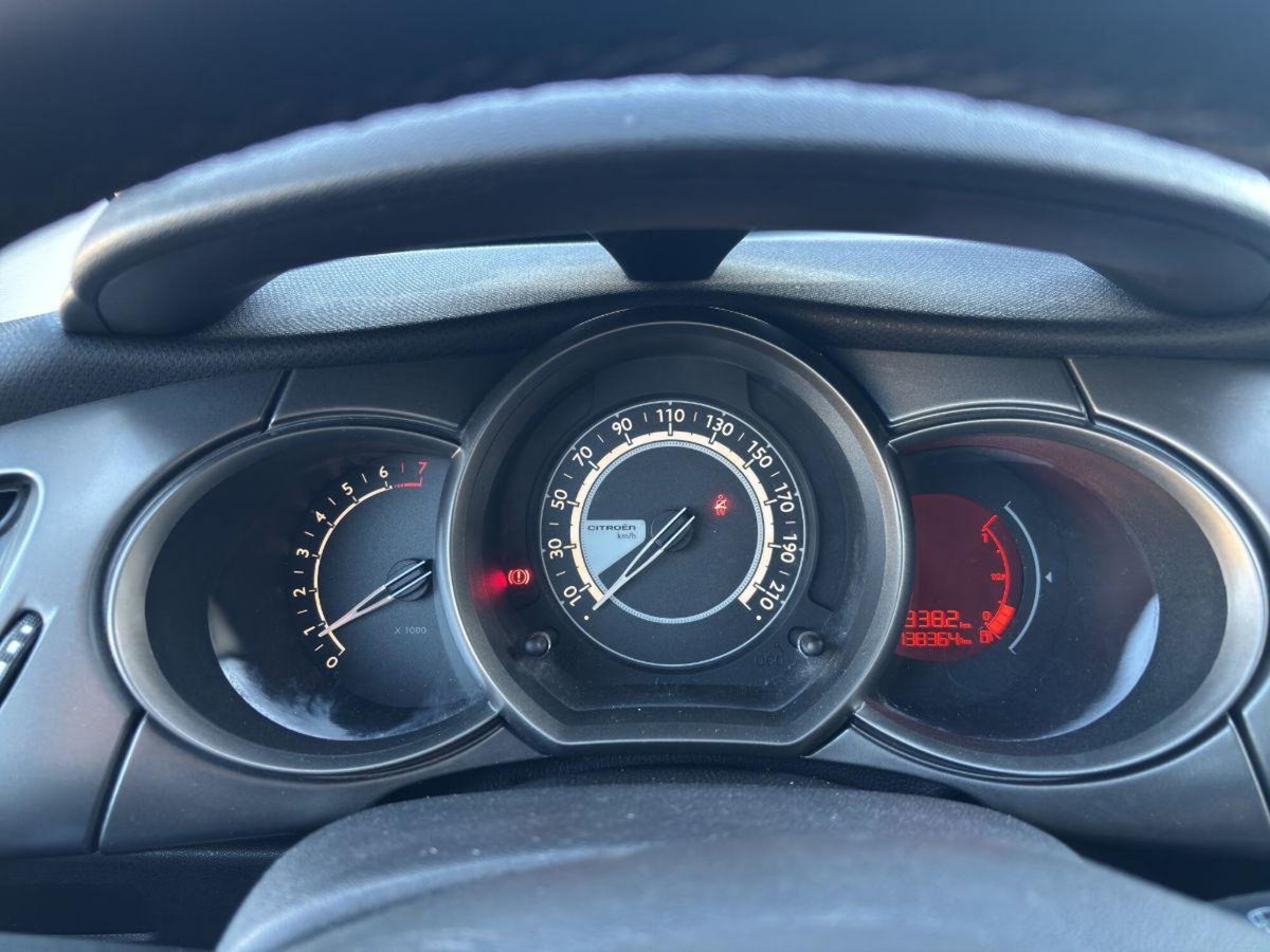 Citroen C3 1.4 VTi 95 GPL airdream Exclusive (14)