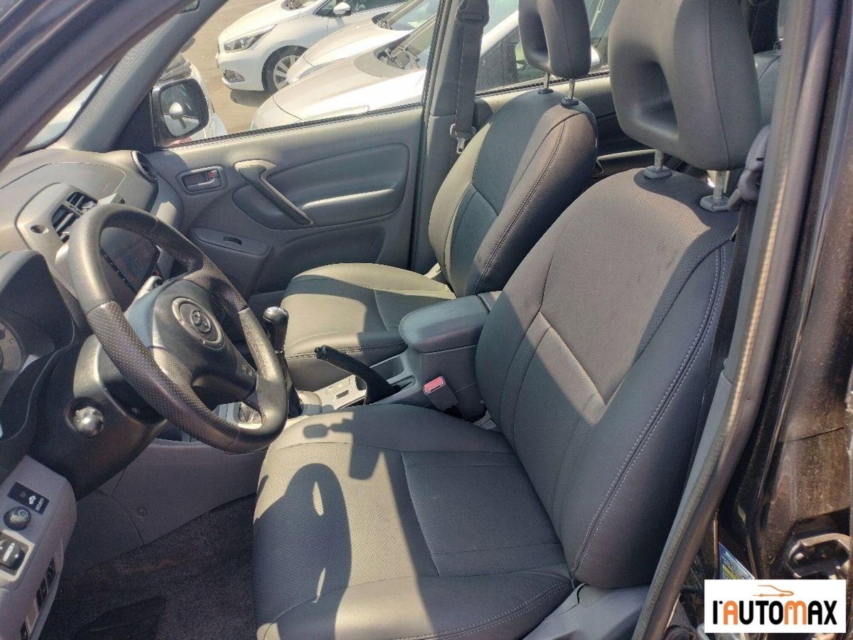 Toyota Rav4 Tdi D-4D cat 5 porte (10)