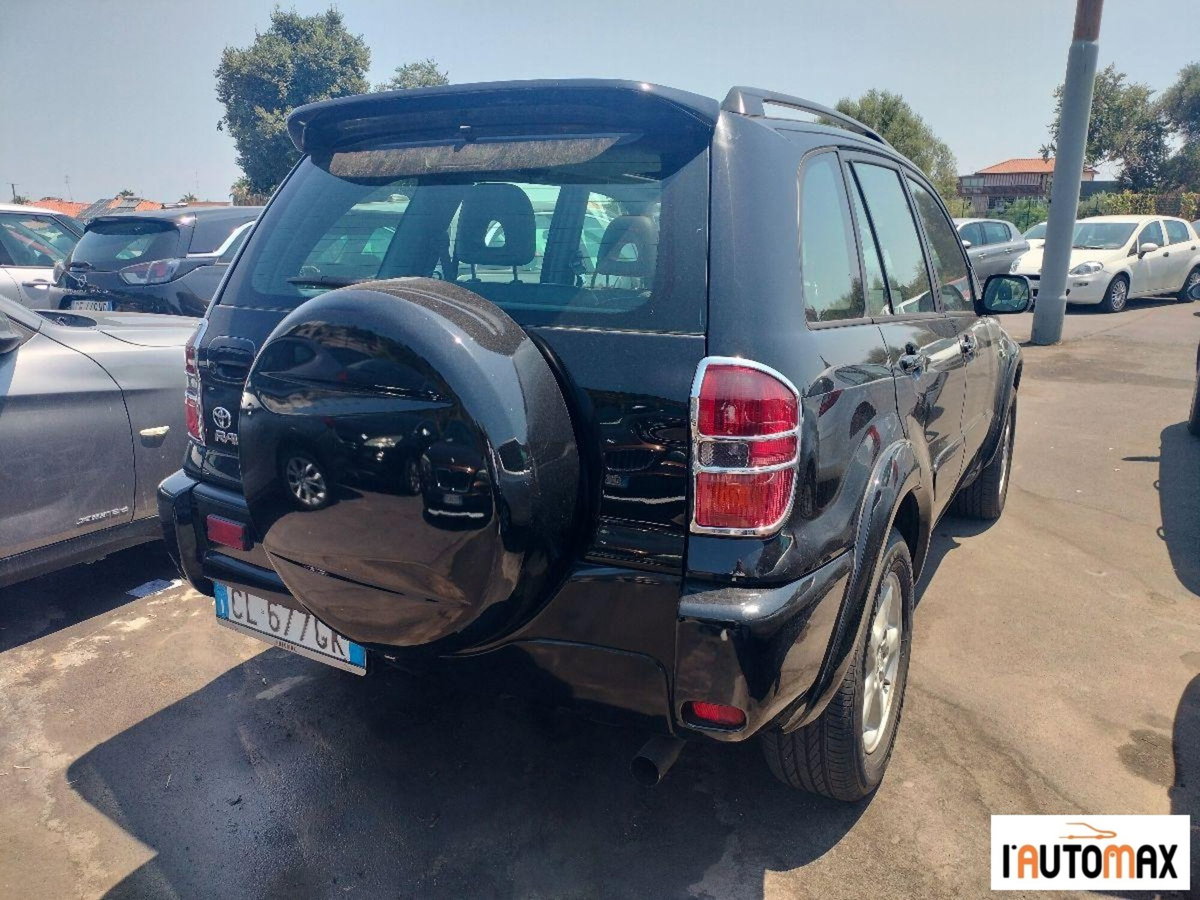 Toyota Rav4 Tdi D-4D cat 5 porte (4)