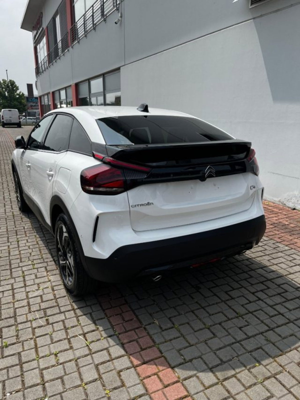 Citroen C4 PureTech 130 S&S Shine (5)