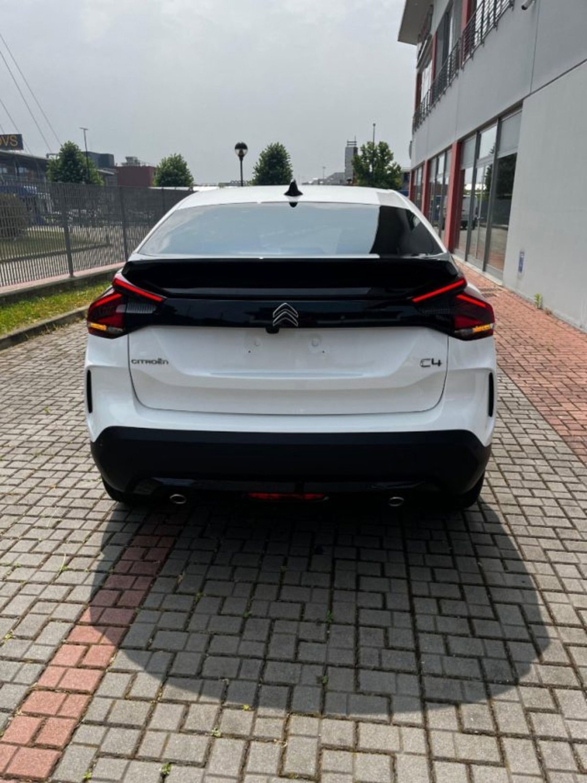 Citroen C4 PureTech 130 S&S Shine (7)