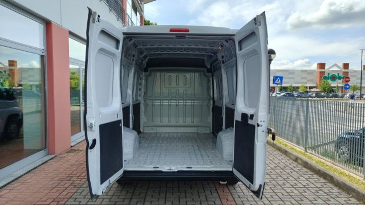 Peugeot Boxer Furgone 33 L2H2 2.2 diesel 140cv S&S (10)