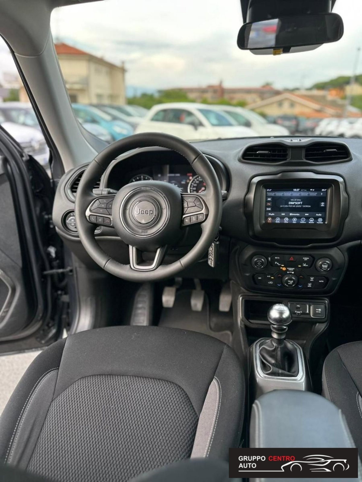 Jeep Renegade 1.6 Mjt 130 CV S (17)