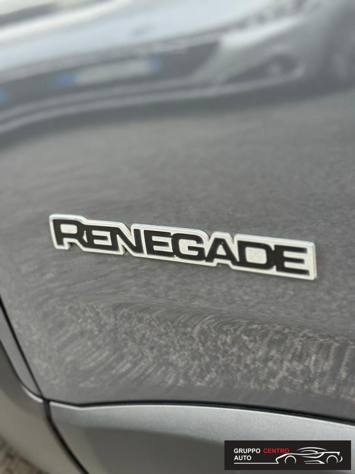 Jeep Renegade 1.6 Mjt 130 CV S (8)
