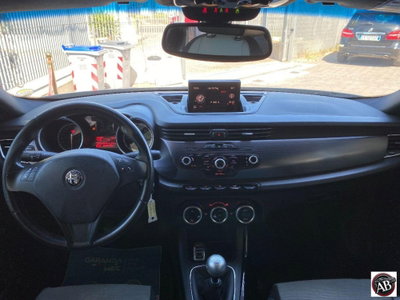 Alfa Romeo Giulietta 1.6 JTDm-2 Exclusive (12)