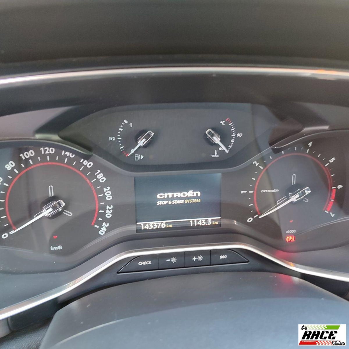 Citroen C5 Aircross Aircross BlueHDi 130 S&S EAT8 Shine Pack (11)