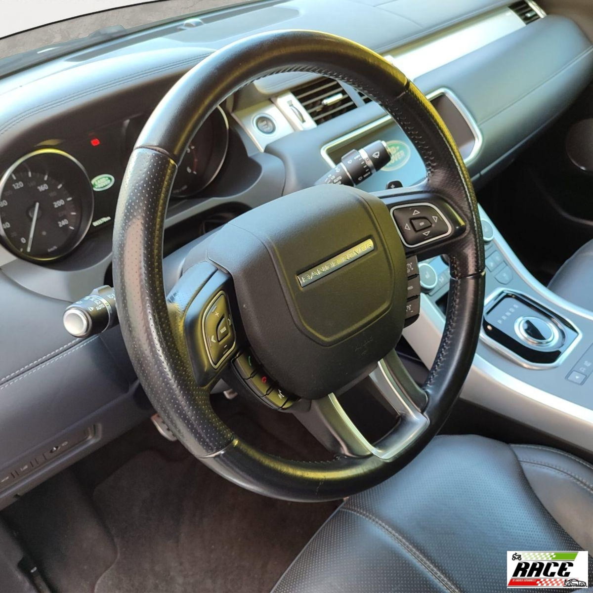 Land Rover Range Rover Evoque 2.0 TD4 150 CV Convertibile HSE Dynamic (10)
