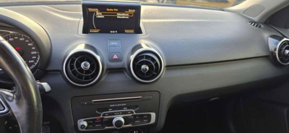 Audi A1 Sportback 1.4 TDI (10)