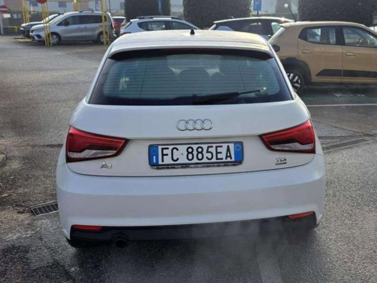 Audi A1 Sportback 1.4 TDI (4)