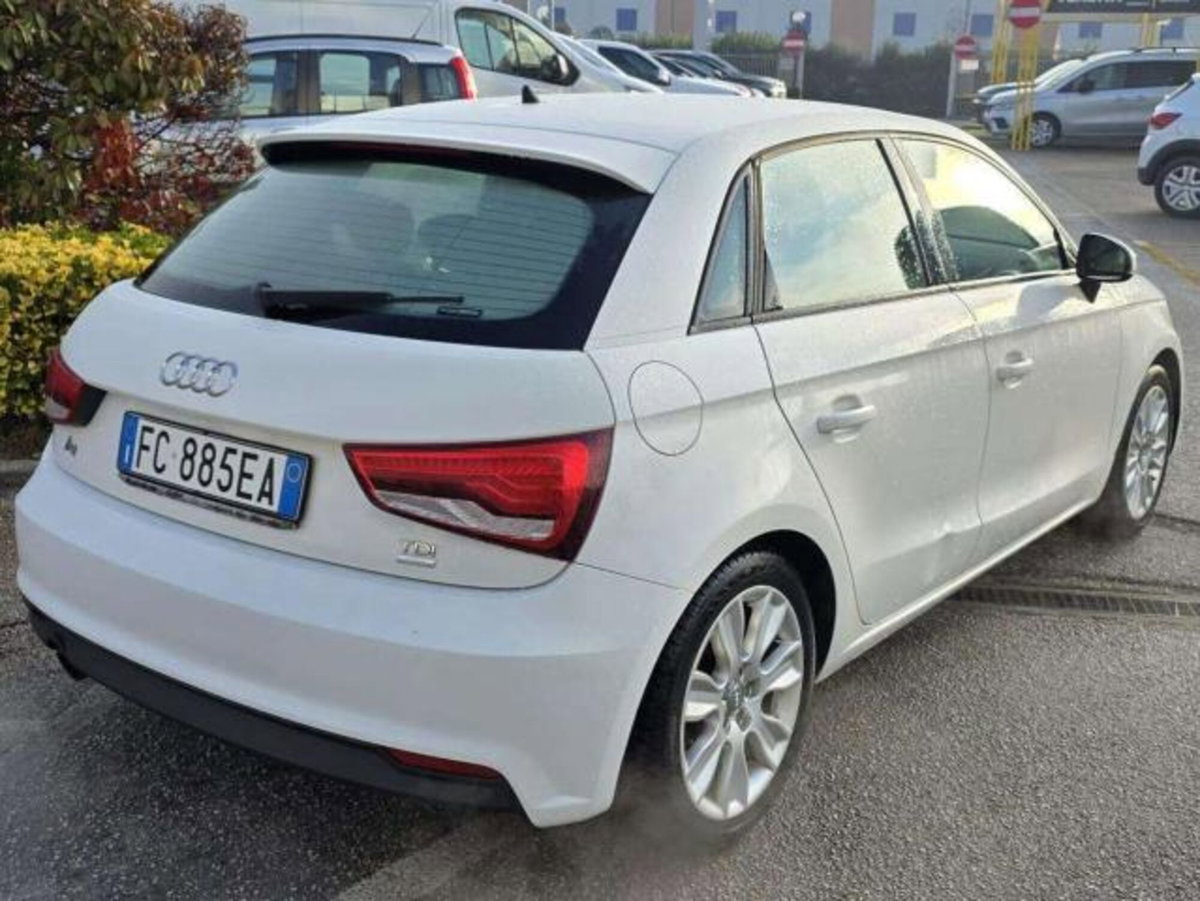 Audi A1 Sportback 1.4 TDI (6)