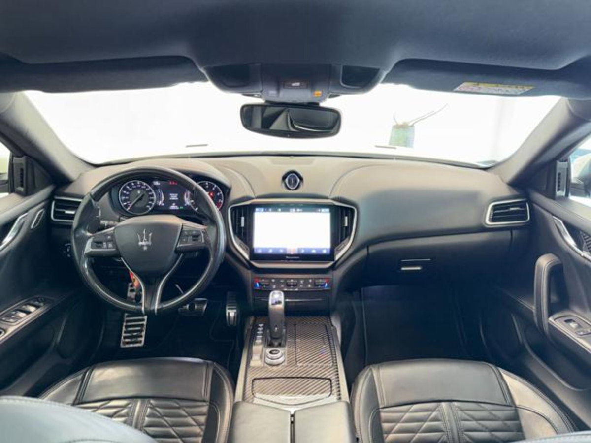 Maserati Ghibli Ghibli V8 580 CV Trofeo (11)
