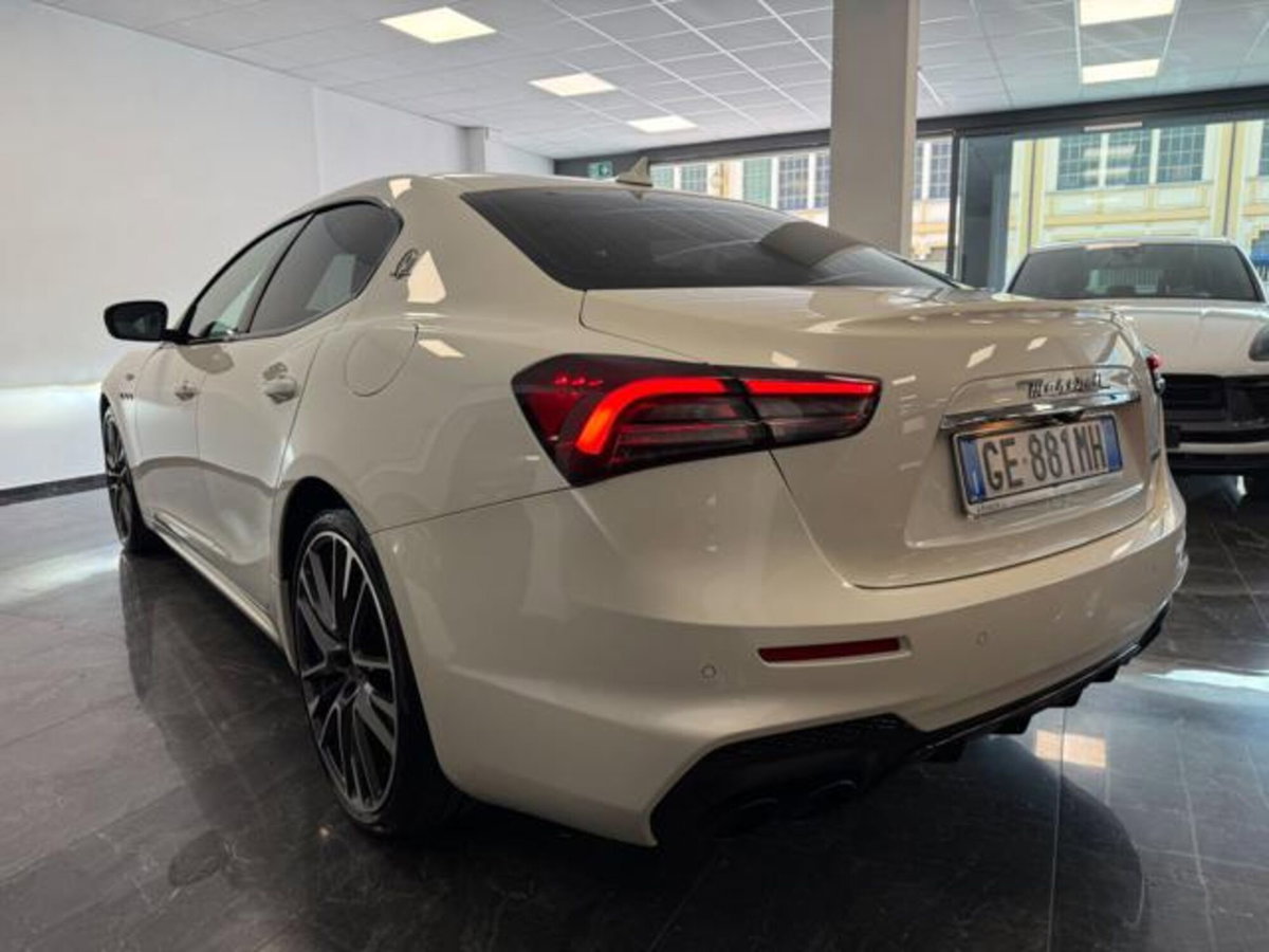Maserati Ghibli Ghibli V8 580 CV Trofeo (2)