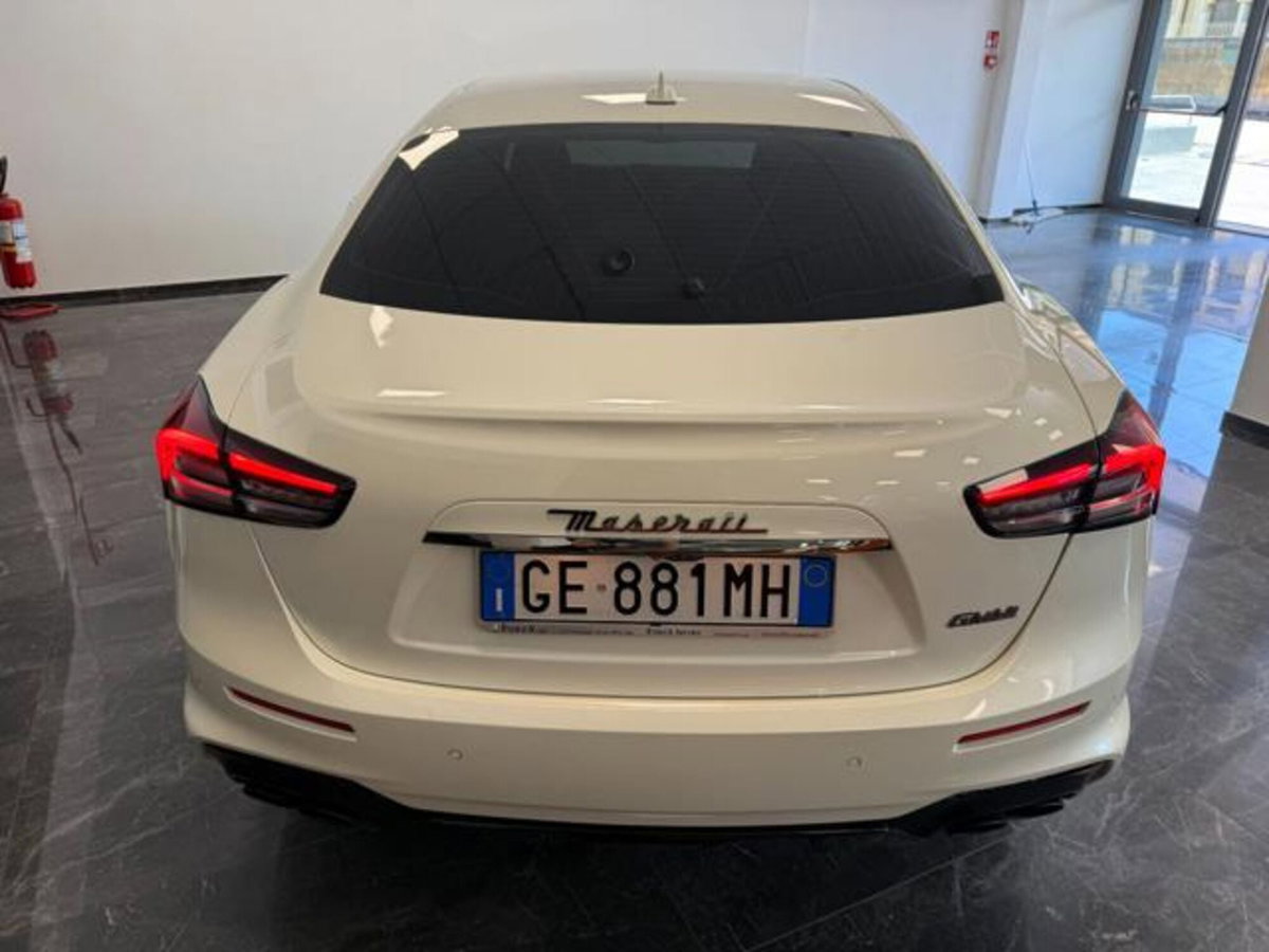 Maserati Ghibli Ghibli V8 580 CV Trofeo (4)