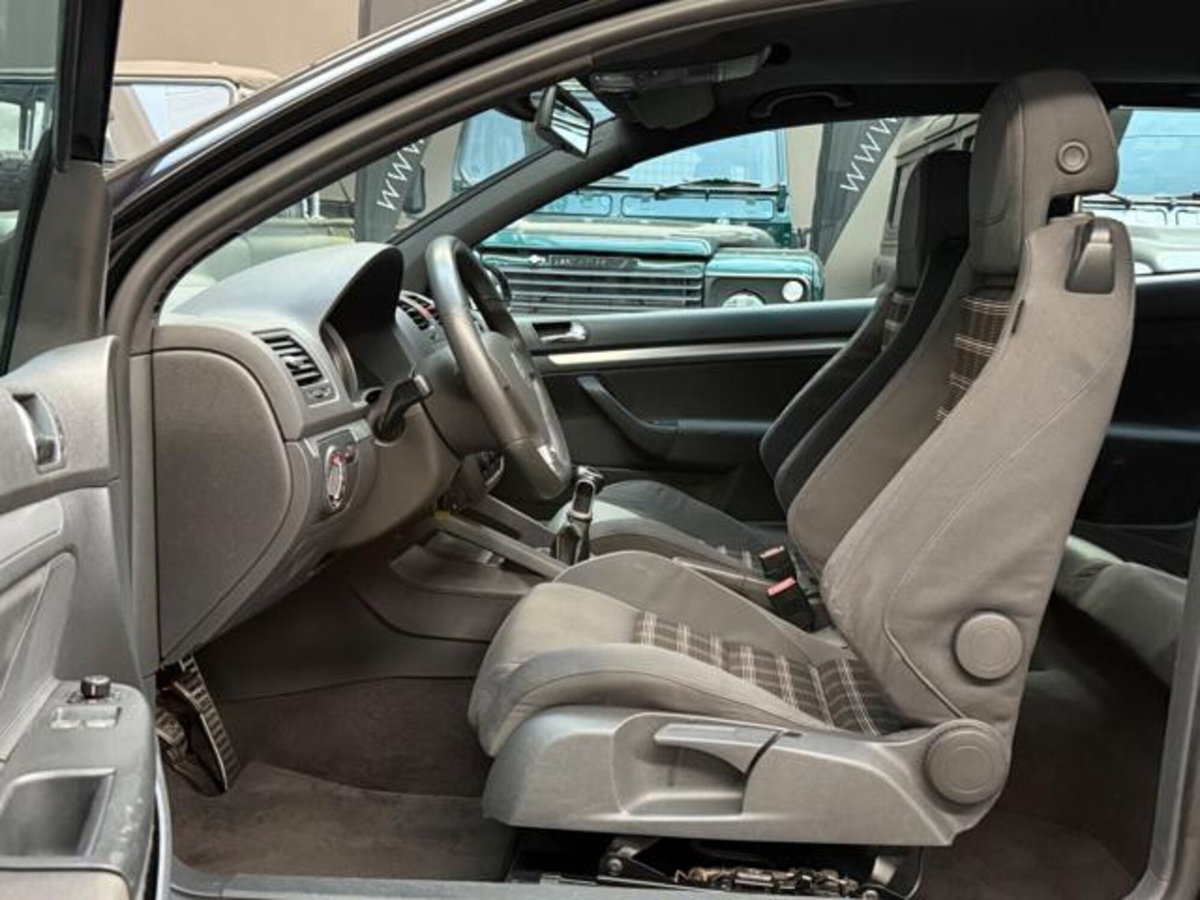 Volkswagen Golf 2.0 16V TFSI 3p. DSG GTI (8)