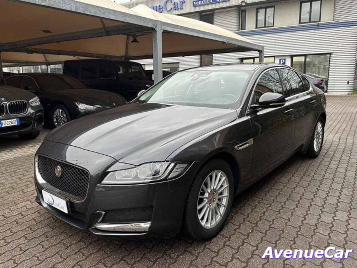 Jaguar XF 2.0 D E-Performance Pure