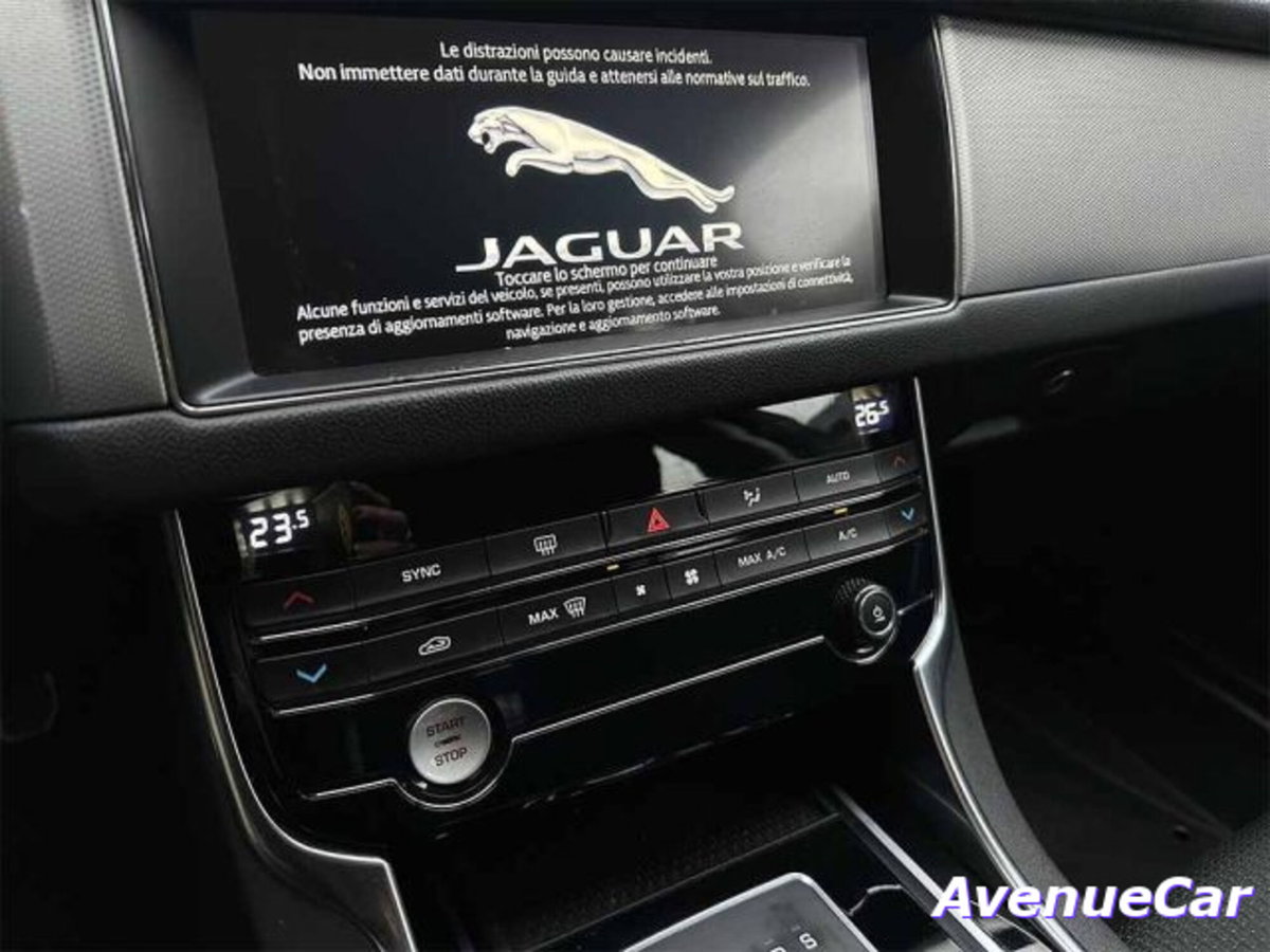Jaguar XF 2.0 D E-Performance Pure (17)