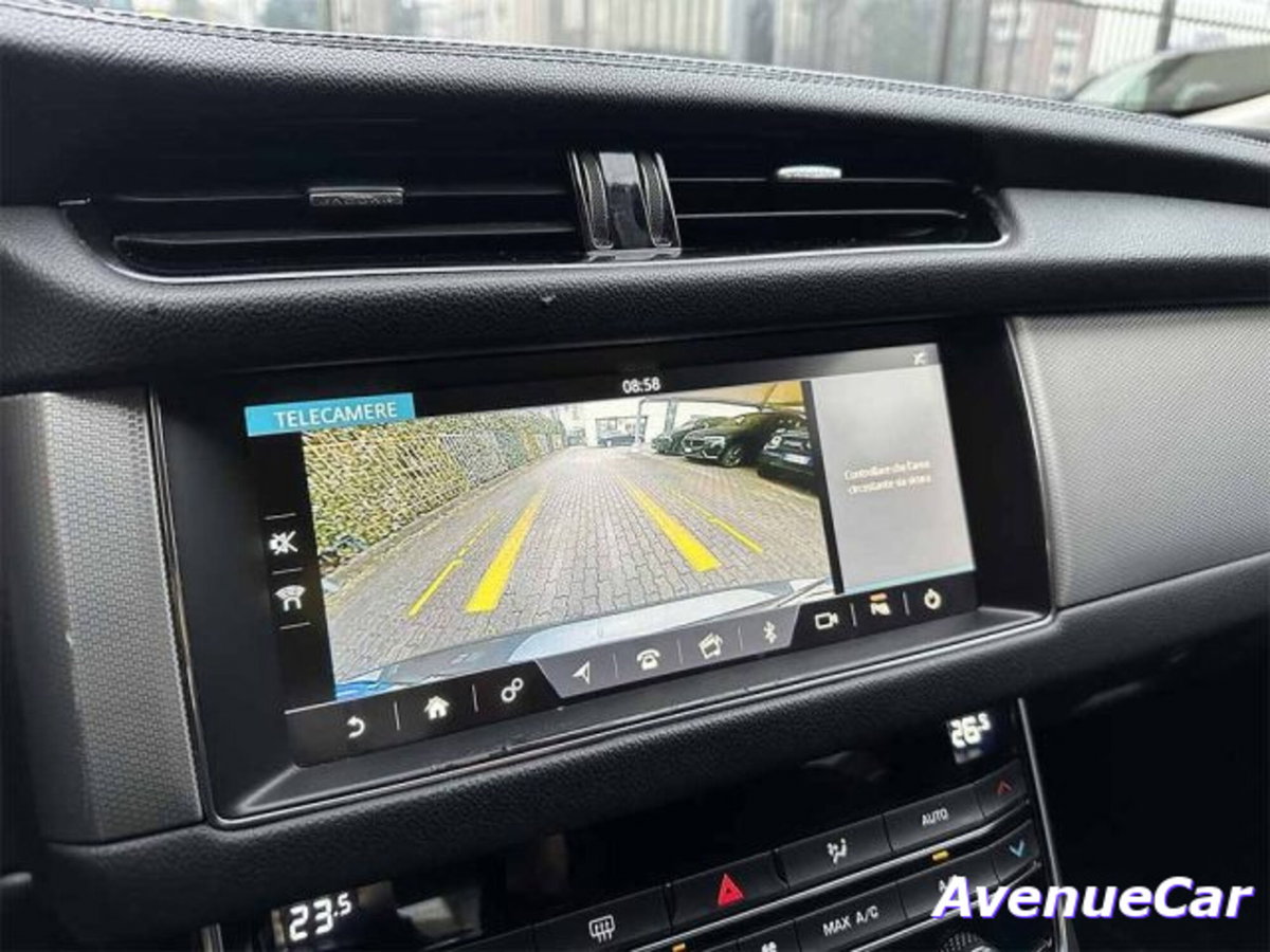 Jaguar XF 2.0 D E-Performance Pure (19)