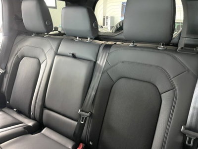 Land Rover Defender 110 3.0d i6 mhev X-Dynamic SE awd 250cv auto (16)