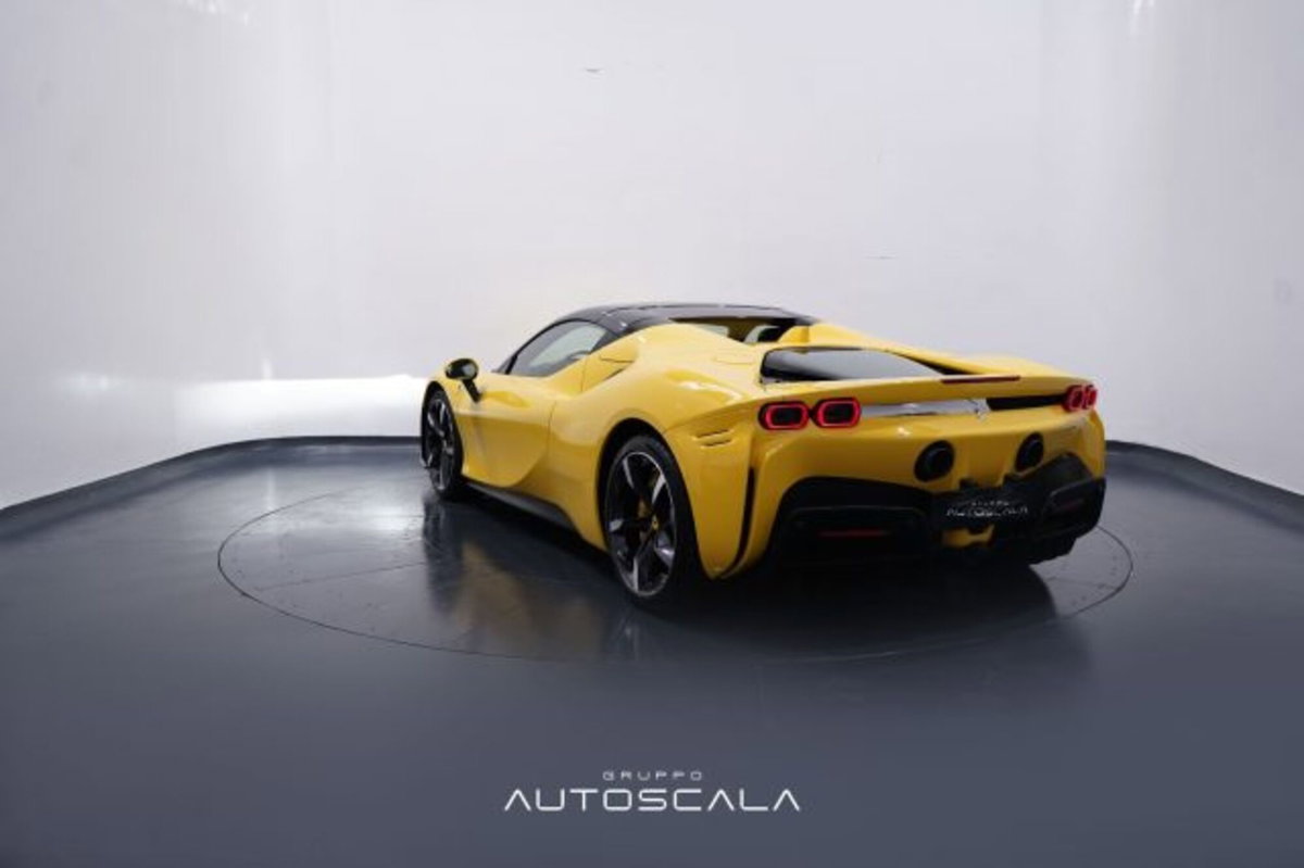 Ferrari SF90 Spider 4.0 F1 (4)