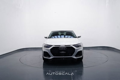 Audi A1 allstreet 30 1.0 tfsi Identity Contrast 116cv (2)
