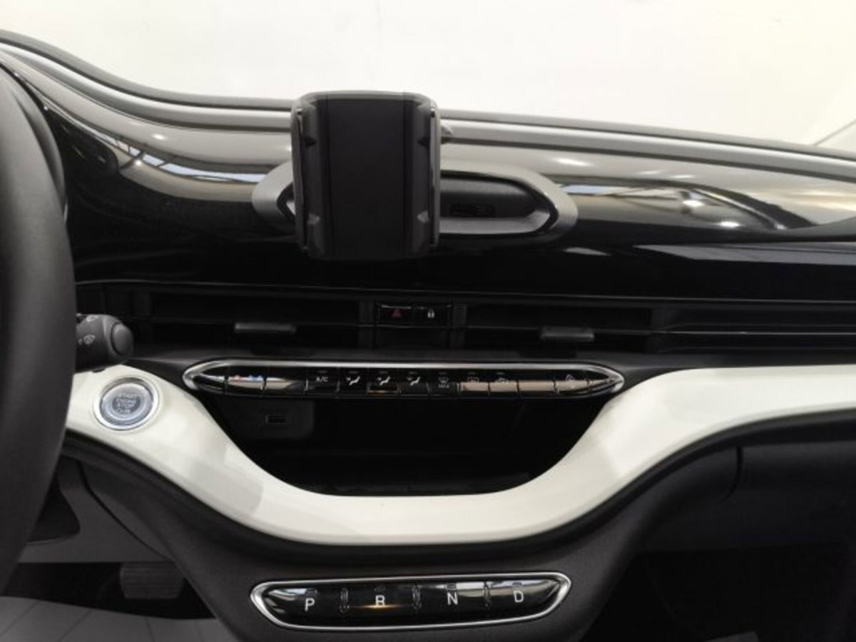 Fiat 500e Action Berlina 23,65 kWh (14)