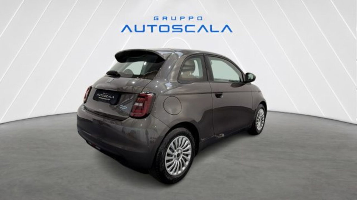 Fiat 500e Action Berlina 23,65 kWh (4)
