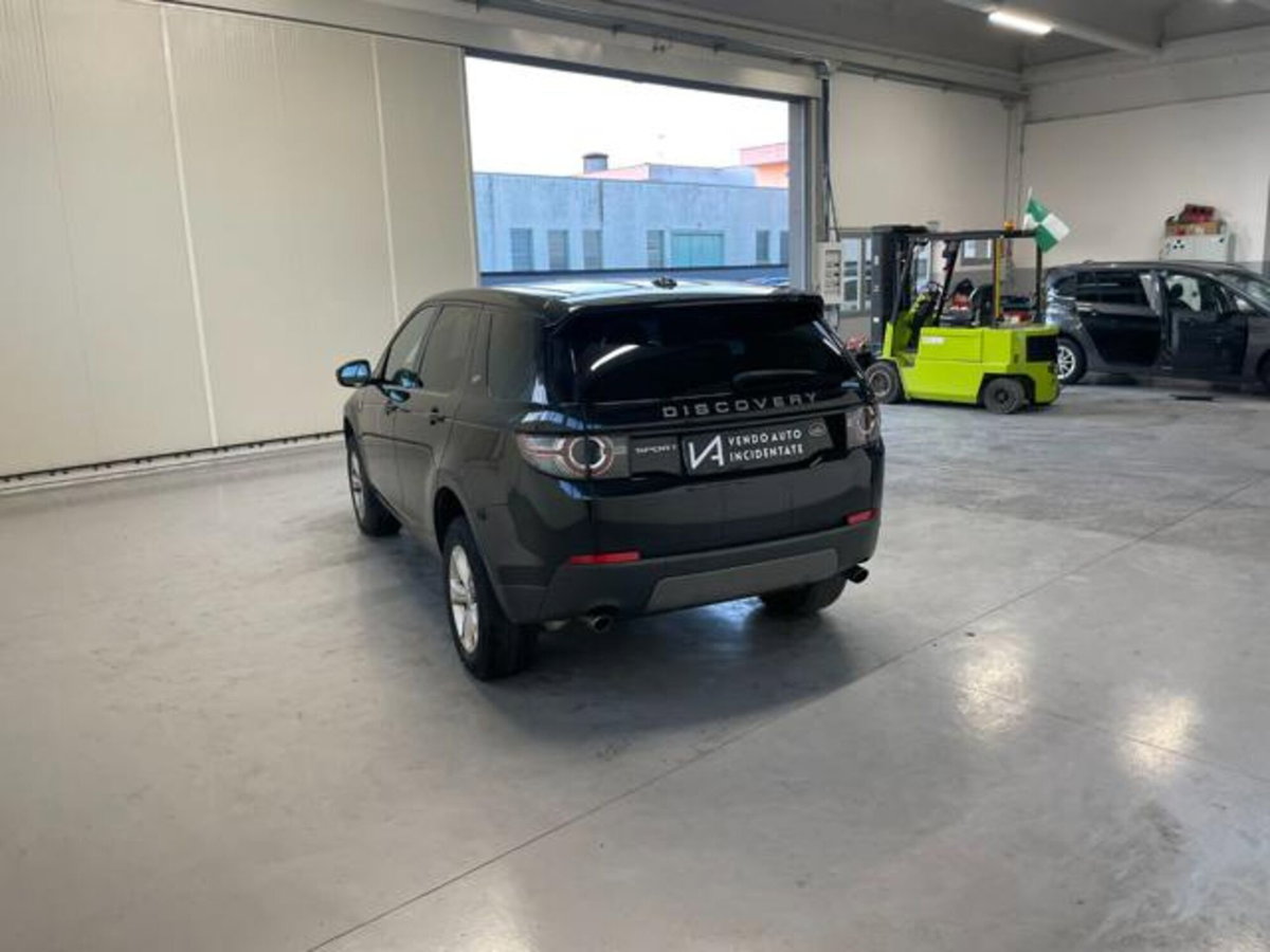 Land Rover Discovery Sport 2.0 TD4 150 CV Pure (5)