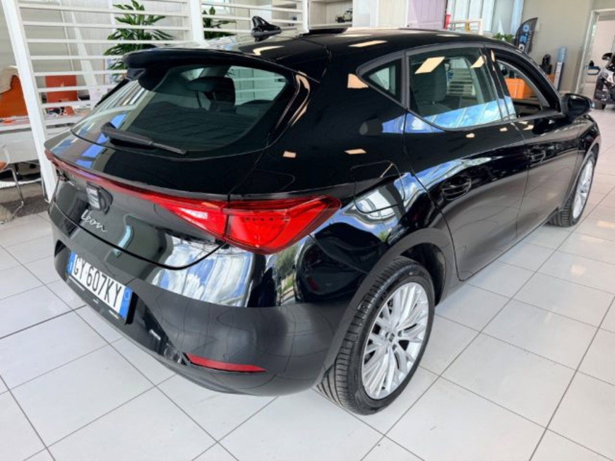 SEAT Leon 2.0 tdi Style 150cv dsg (4)