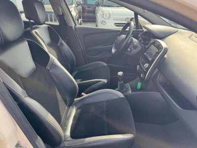 Renault Clio Sporter dCi 8V 75 CV Duel (14)