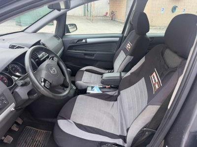 Opel Zafira Tourer 1.6 Turbo EcoM 150CV Cosmo (8)