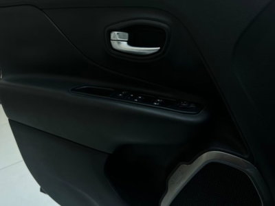Jeep Renegade 1.6 Mjt 130 CV Limited (14)