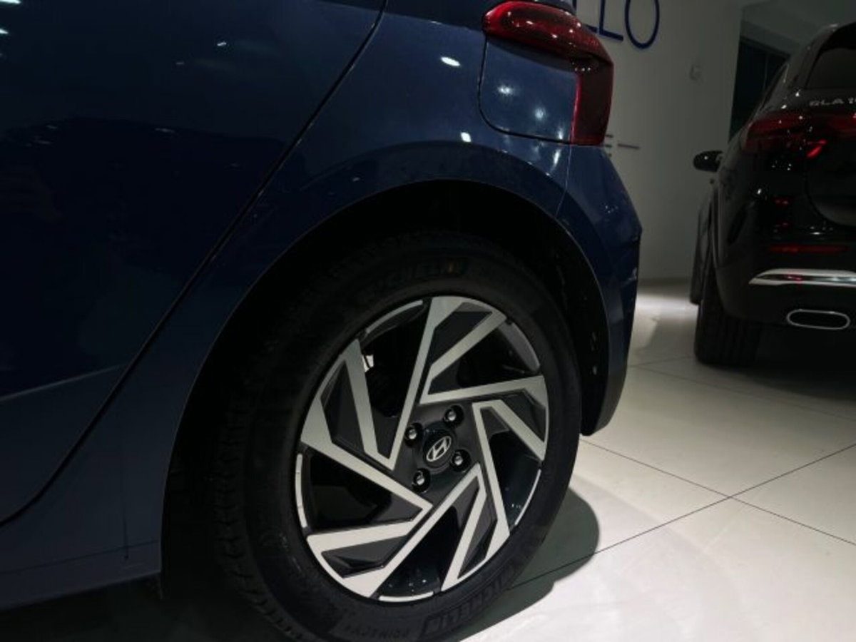 Hyundai i20 1.2 mpi Connectline 79cv mt (12)