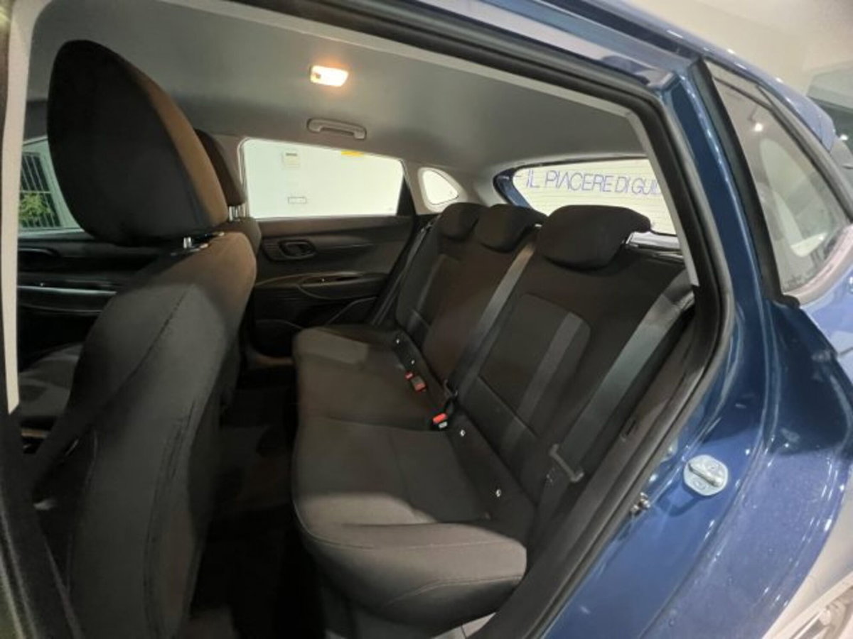 Hyundai i20 1.2 mpi Connectline 79cv mt (13)