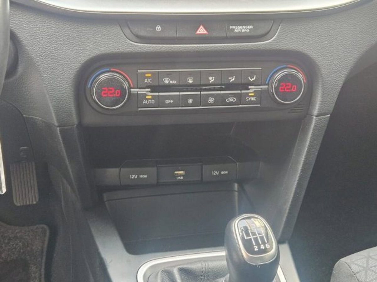 Kia Ceed 1.6 CRDi 136 CV MHEV iMT 5p. Style (18)