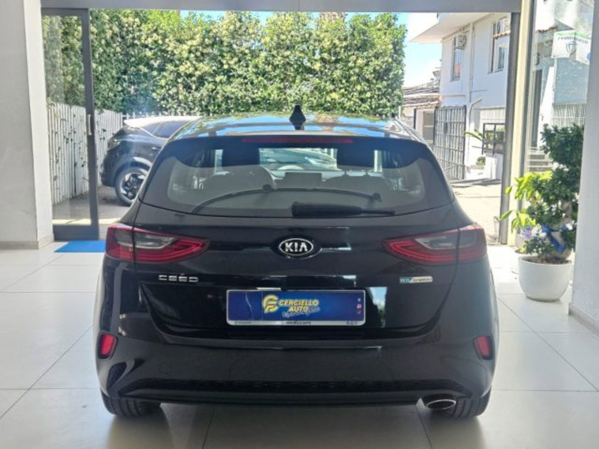 Kia Ceed 1.6 CRDi 136 CV MHEV iMT 5p. Style (6)
