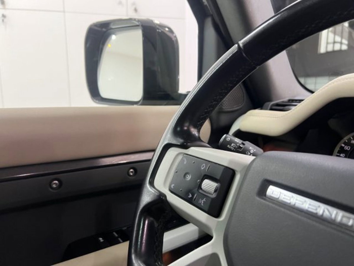 Land Rover Defender 110 3.0D I6 200 CV AWD Auto X-Dynamic HSE (17)
