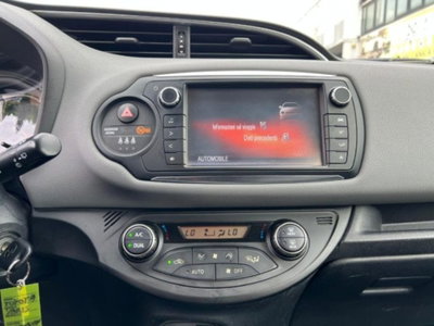 Toyota Yaris 1.0 5 porte Lounge (10)